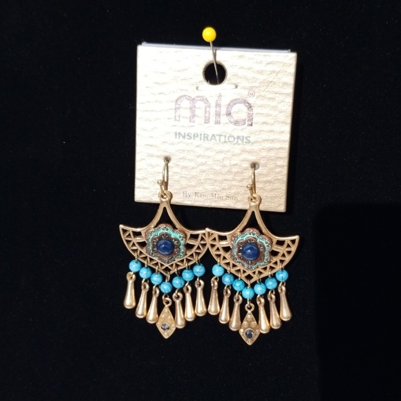 🍁3/$25 Mia boho Dangle Earrings - Picture 4 of 5